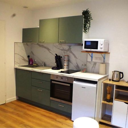 Urban Oasis, Appartement Chic Et Neuf 샬롱쉬르송 외부 사진